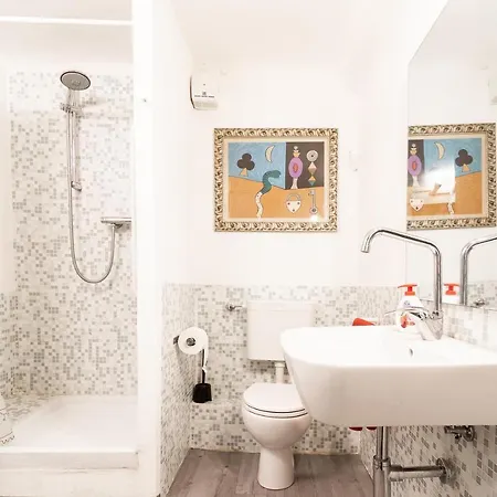 Alojamento de Acomodação e Pequeno-almoço La Casa Del Cuoco - Piccola Con Colazione In Condiviso Con L'host Génova