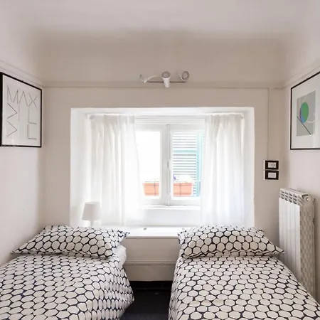 La Casa Del Cuoco - Piccola Con Colazione In Condiviso Con L'host Genua